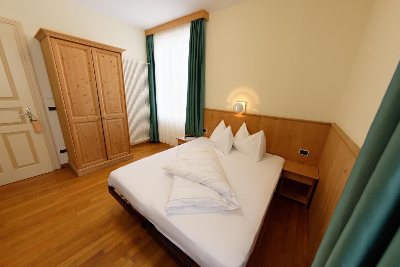Guesthouse - Cultural Center Gustav Mahler Добиако Екстериор снимка